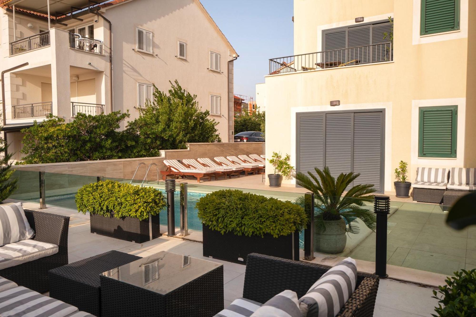 חוואר Villa Royale With Pool מראה חיצוני תמונה